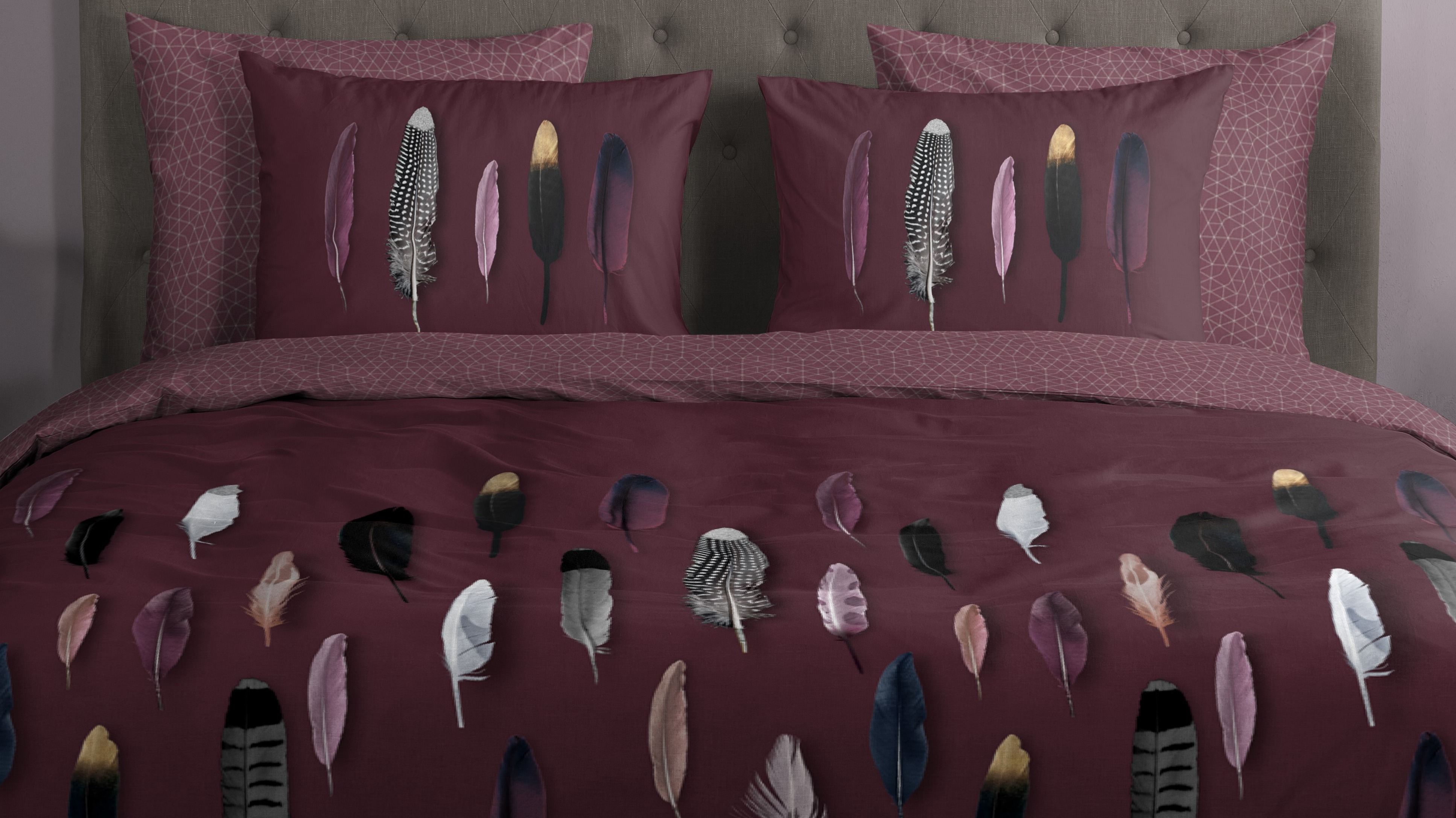 Dekbedovertrek Good Morning Feathers - Red close up