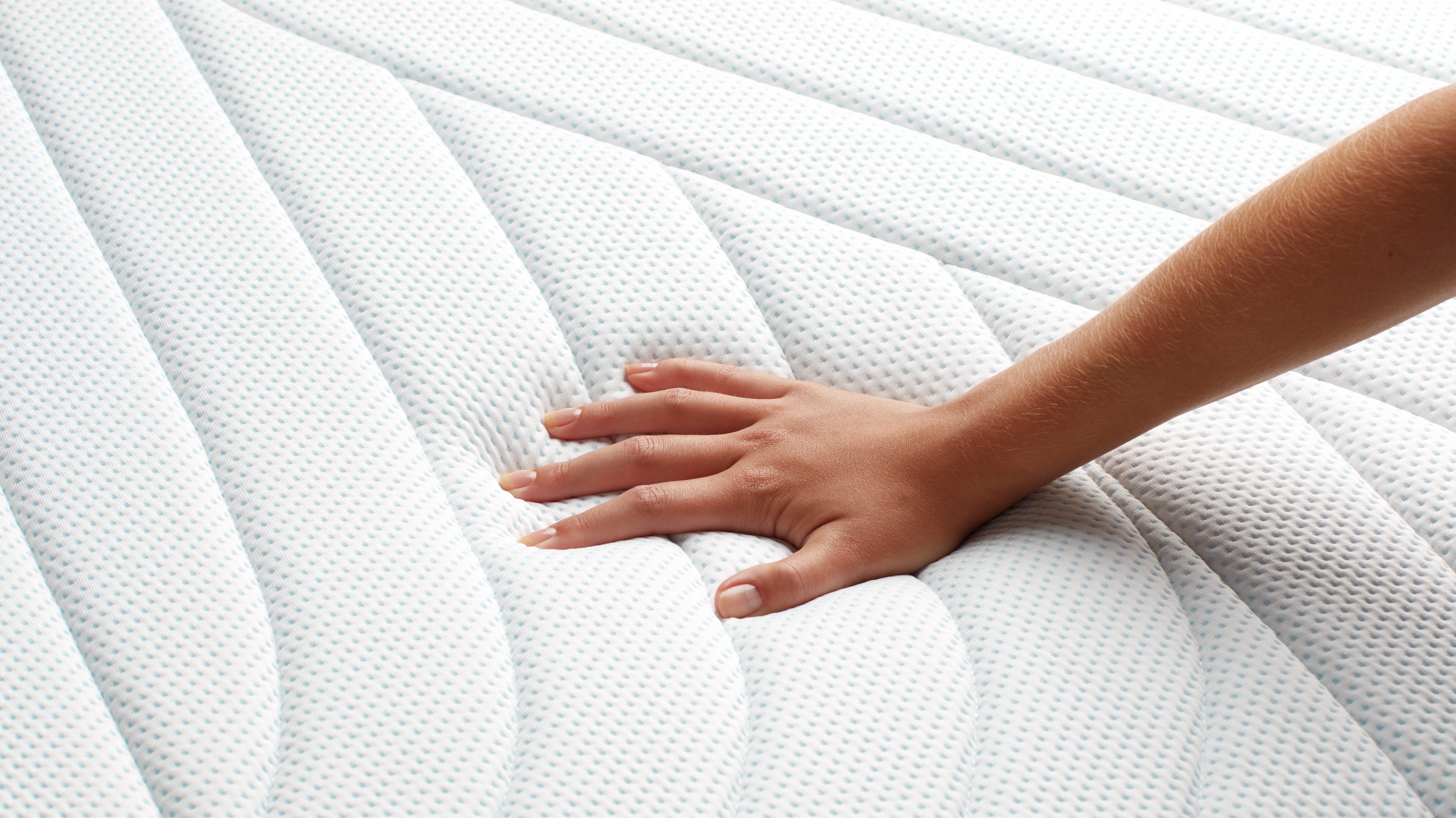 media_files/TEMPUR_Pro_Plus_CoolQuilt_Soft_4.jpeg